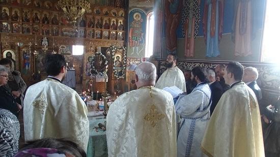 Slujba sfintirii apei 